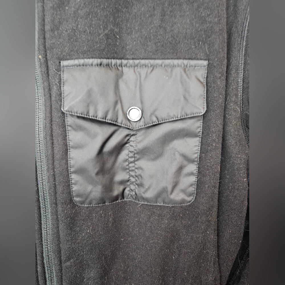 Lululemon Men's Full Zip-Up Fleece. Measurements in pictures - Picture 4 of 15